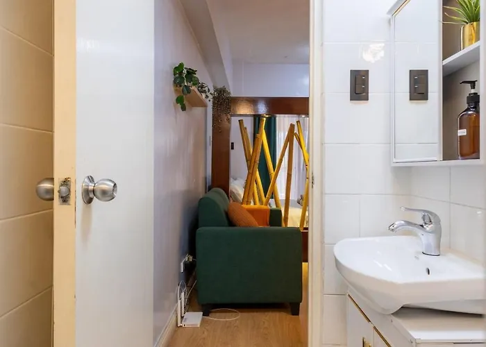 Charming Studio In Greenbelt Makati - Near Malls! * Manila