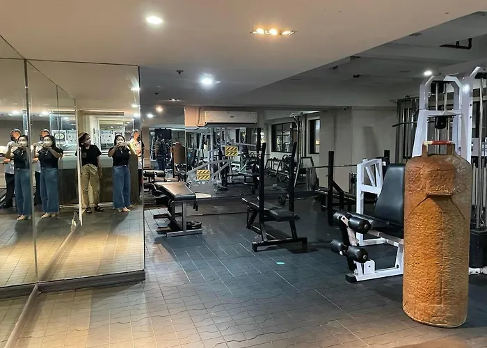 Charming Studio In Greenbelt Makati - Near Malls! * Manila
